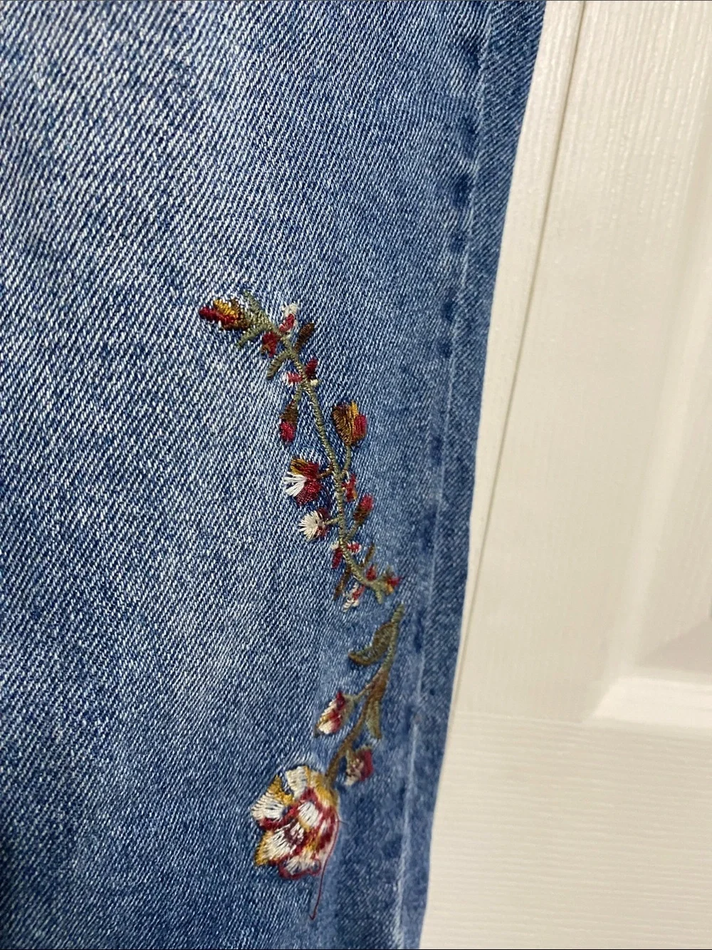 Cato Collection Limited Edition embroidered floral Jeans pants size 18W